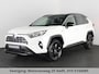 Toyota RAV4 2.5 HYBRID 4WD DYNAMIC PACK GARANTIE TOT 05-2031! SLECHTS 39.000 KM! 1650 KG TREKGEWICHT. STUUR & STOELVERWARMING . NAVIGATIE .PDC V & A .