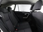 Toyota RAV4 2.5 HYBRID 4WD DYNAMIC PACK GARANTIE TOT 05-2031! SLECHTS 39.000 KM! 1650 KG TREKGEWICHT. STUUR & STOELVERWARMING . NAVIGATIE .PDC V & A .