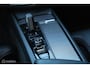 Volvo XC60 2.0 Recharge T8 AWD R-Design | Luchtvering | ACC | 22 Inch | Pano | Stoelverwarming en ventilatie | Stuurwielverwarming | Pilot Assist | Harman Kardon | Bursting Blue | 360 camera