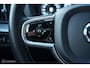 Volvo XC60 2.0 Recharge T8 AWD R-Design | Luchtvering | ACC | 22 Inch | Pano | Stoelverwarming en ventilatie | Stuurwielverwarming | Pilot Assist | Harman Kardon | Bursting Blue | 360 camera