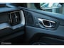 Volvo XC60 2.0 Recharge T8 AWD R-Design | Luchtvering | ACC | 22 Inch | Pano | Stoelverwarming en ventilatie | Stuurwielverwarming | Pilot Assist | Harman Kardon | Bursting Blue | 360 camera