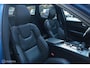 Volvo XC60 2.0 Recharge T8 AWD R-Design | Luchtvering | ACC | 22 Inch | Pano | Stoelverwarming en ventilatie | Stuurwielverwarming | Pilot Assist | Harman Kardon | Bursting Blue | 360 camera
