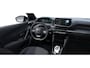 Peugeot 2008 Business | Climate Control | Dashboard in zacht materiaal met carboneffect en hoogglans zwarte sierstrip | Extra getinte achterste zijruiten en achterruit