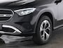 Mercedes-Benz GLC 300 e 4MATIC Plug-In Hybride Trekhaak | Lederen Bekleding | Zwarte Hemel | Parkeerpakket met achteruitcamera | Memory Voorstoelen. Inclusief 24 maanden Mercedes-Benz Certified garantie voor Europa.