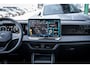 Volkswagen Tiguan R-Line Edition - eHybrid | 'App-Connect' draadloze smartphone integratie | Achteruitrijcamera (Rear View) | Automatische afstandsregeling (Adaptive Cruise Control)