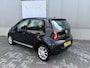 Volkswagen Up! 1.0 Club Edition BlueMotion 2015 / Stoelverwarming / Navigatie / Zwarte dakhemelel / NAP