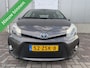 Toyota Yaris 1.5 Full Hybrid Dynamic 2013 Automaat / Camera / Keyless / Trekhaak / 2e eigenaar NAP