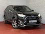 Toyota RAV4 2.5 Plug-in Hybrid AWD 306PK ✅Fabrieksnieuw✅ – direct leverbaar | 1500KG trekgewicht | Head-up | 360° camera | LED | Elektr. klep | Stoelverw PHEV PLUG IN