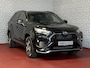 Toyota RAV4 2.5 Plug-in Hybrid AWD 306PK ✅Fabrieksnieuw✅ – direct leverbaar | 1500KG trekgewicht | Head-up | 360° camera | LED | Elektr. klep | Stoelverw PHEV PLUG IN