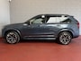 Volvo XC90 2.0 T8 456PK Plug-in Hybrid AWD ULTRA Dark | Luchtvering | Bowers & Wilkins | Schuifdak | 21" LMV | 7-persoons | Stoel/Stuurverw. PANORAMA STANDKACHEL HEADUP ✅Top Auto's Wijchen✅ 170 Nieuwe en bijna nieuwe Auto's met : Benzine / PHEV / Plug in hybrid / Hybrid / Mild hybrid / HEV / Keuze uit Plus / /Ultra/ Bright / Dark / Black Edition /