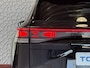 Volkswagen Tayron 1.5 eHybrid 272PK R-LINE TREKHAAK BLACK-STYLE 20''LMV PANO SCHUIFDAK ERGO.STOEL MASSAGE TRAILER.ASSIST