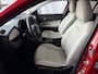 Fiat 600 1.2 HYBRID LA PRIMA CAMERA CARPLAY ADAP.CRUISE STOELVERW. ELEK.KLEP LEER MASSAGE ELEK.STOEL 18''LMV ✅ Top Auto Fiat Wijchen , 30 Jaar ervaring in Fiat , Wij leveren de : Icon / La Prima / Pop / Sport . Urban / Benzine / Hybrid . Met Fabrieksgarantie ✅