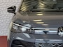 Volkswagen Tiguan 1.5 eHYBRID 272 PK R-LINE VW.TREKHAAK BLACK PANO XL.NAVI STOEL/STUUR VERW. BLACK.STYLE 360.CAM ELEK.KLEP MATRIX.LED 20''LMV MASSAGE SCHUIFDAK PHEV PLUG IN HYBRID ✅Top Auto's Wijchen , 30 Jaar Specialist in Volkswagen  : Alle Type's : R-Line Edition / Style / First Edition / Highline / Life , Zowel PHEV / HEV / MHEV / Benzine ✅