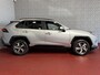 Toyota RAV4 2.5 PHEV AWD 306PK ✅gloednieuw ✅ | Trekgew. 1500KG | Head-up display | Camera | Full LED | Elektrische achterklep | Stuur/Stoelverwarming voor+achter PHEV PLUG IN