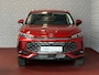MG MG HS PHEV 1.5 TGDI LUXURY PHEV PLUG-IN HYBRIDE | LEER | 272PK NIEUWE AUTO | 100KM ELEK. BEREIK | 360° CAMERA | ELEKTRISCHE ACHTERKLEP | STOEL/STUUR. VERWARMING | FULL LED | ELEKTRISCHE S