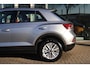 Volkswagen T-Roc 1.0 TSI Life 110pk I Trekhaak | ACC | Navi I LED I Cruise I Carplay I Virtual | 1e eigenaar