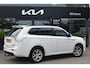 Mitsubishi Outlander 2.0 PHEV instyle+ | Trekhaak | Leder | Camera | Navigatie | Schuif-/Kanteldak | Adaptive Cruise |
