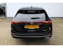 Volkswagen Passat Variant 1.5 eHybrid Elegance Business 272 Pk | Incl. 12 maanden Garantie | Stoelmassage | Stoelverwarming/ventilatie | Head-Up Display | Keyless entry/start | 360° Camera | Elektrisch wegklapbare trekhaak | Elektrische kofferbak | Sfeerverlichting | Elektrisch verstelbare stoelen met memory | Achterbank verwarmd | Adaptive cruise controle | Draadloze telefoonlader | Apple CarPlay/Android Auto | Navigatie | Climate controle |