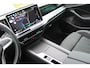 Volkswagen Passat Variant 1.5 eHybrid Elegance Business 272 Pk | Incl. 12 maanden Garantie | Stoelmassage | Stoelverwarming/ventilatie | Head-Up Display | Keyless entry/start | 360° Camera | Elektrisch wegklapbare trekhaak | Elektrische kofferbak | Sfeerverlichting | Elektrisch verstelbare stoelen met memory | Achterbank verwarmd | Adaptive cruise controle | Draadloze telefoonlader | Apple CarPlay/Android Auto | Navigatie | Climate controle |