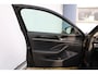 Volkswagen Passat Variant 1.5 eHybrid Elegance Business 272 Pk | Incl. 12 maanden Garantie | Stoelmassage | Stoelverwarming/ventilatie | Head-Up Display | Keyless entry/start | 360° Camera | Elektrisch wegklapbare trekhaak | Elektrische kofferbak | Sfeerverlichting | Elektrisch verstelbare stoelen met memory | Achterbank verwarmd | Adaptive cruise controle | Draadloze telefoonlader | Apple CarPlay/Android Auto | Navigatie | Climate controle |