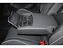 Volkswagen Passat Variant 1.5 eHybrid Elegance Business 272 Pk | Incl. 12 maanden Garantie | Stoelmassage | Stoelverwarming/ventilatie | Head-Up Display | Keyless entry/start | 360° Camera | Elektrisch wegklapbare trekhaak | Elektrische kofferbak | Sfeerverlichting | Elektrisch verstelbare stoelen met memory | Achterbank verwarmd | Adaptive cruise controle | Draadloze telefoonlader | Apple CarPlay/Android Auto | Navigatie | Climate controle |
