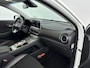 Hyundai Kona Electric EV Fashion 64 kWh Lage km stand! | Head up Display | Nederlandse auto | Batterij garantie tm 160.000 km!