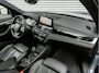 BMW X1 sDrive20i xLine - Pano - Trekhaak - Head-Up - Camera