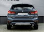 BMW X1 sDrive20i xLine - Pano - Trekhaak - Head-Up - Camera