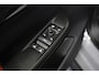 CUPRA Born Essential 62 kWh 204PK | Achteruitrijcamera | Dode hoek detectie | Navigatie & Apple Carplay | Stuurwielverwarming