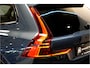 Volvo XC60 2.0 T8 AWD 299kW/407pk Aut8 MJ2027, NIEUW €82.945! Plug-in Ultra Black Exec. LUCHTVERING + BOWERS&WILKINS + PANORAMADAK + EL.TREKHAAK + HEAD-UP + PILOT ASSIST + STOELVERWARMING/-VENTILATIE&-MASSAGE + STUURVERARMING + 360 CAMERA + 21" LM-VELGEN!!