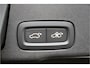 Volvo XC60 2.0 T8 AWD 299kW/407pk Aut8 MJ2027, NIEUW €82.945! Plug-in Ultra Black Exec. LUCHTVERING + BOWERS&WILKINS + PANORAMADAK + EL.TREKHAAK + HEAD-UP + PILOT ASSIST + STOELVERWARMING/-VENTILATIE&-MASSAGE + STUURVERARMING + 360 CAMERA + 21" LM-VELGEN!!