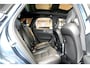 Volvo XC60 2.0 T8 AWD 299kW/407pk Aut8 MJ2027, NIEUW €82.945! Plug-in Ultra Black Exec. LUCHTVERING + BOWERS&WILKINS + PANORAMADAK + EL.TREKHAAK + HEAD-UP + PILOT ASSIST + STOELVERWARMING/-VENTILATIE&-MASSAGE + STUURVERARMING + 360 CAMERA + 21" LM-VELGEN!!