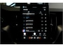 Volvo XC60 2.0 T8 AWD 299kW/407pk Aut8 MJ2027, NIEUW €82.945! Plug-in Ultra Black Exec. LUCHTVERING + BOWERS&WILKINS + PANORAMADAK + EL.TREKHAAK + HEAD-UP + PILOT ASSIST + STOELVERWARMING/-VENTILATIE&-MASSAGE + STUURVERARMING + 360 CAMERA + 21" LM-VELGEN!!