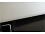 Volvo XC60 2.0 T8 AWD 299kW/407pk Aut8 MJ2027, NIEUW €82.945! Plug-in Ultra Black Exec. LUCHTVERING + BOWERS&WILKINS + PANORAMADAK + EL.TREKHAAK + HEAD-UP + PILOT ASSIST + STOELVERWARMING/-VENTILATIE&-MASSAGE + STUURVERARMING + 360 CAMERA + 21" LM-VELGEN!!