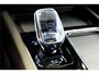 Volvo XC60 2.0 T8 AWD 299kW/407pk Aut8 MJ2027, NIEUW €88.610! Plug-in Ultra Black Exec. LUCHTVERING + BOWERS&WILKINS + PANORAMADAK + EL.TREKHAAK + HEAD-UP + PILOT ASSIST + STOELVERWARMING/-VENTILATIE&-MASSAGE + STUURVERARMING + 360 CAMERA + 21" LM-VELGEN!!