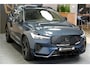 Volvo XC60 2.0 T8 AWD 299kW/407pk Aut8 MJ2027, NIEUW €82.945! Plug-in Ultra Black Exec. LUCHTVERING + BOWERS&WILKINS + PANORAMADAK + EL.TREKHAAK + HEAD-UP + PILOT ASSIST + STOELVERWARMING/-VENTILATIE&-MASSAGE + STUURVERARMING + 360 CAMERA + 21" LM-VELGEN!!