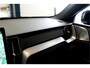 Volvo XC60 2.0 T8 AWD 299kW/407pk Aut8 MJ2027, NIEUW €88.610! Plug-in Ultra Black Exec. LUCHTVERING + BOWERS&WILKINS + PANORAMADAK + EL.TREKHAAK + HEAD-UP + PILOT ASSIST + STOELVERWARMING/-VENTILATIE&-MASSAGE + STUURVERARMING + 360 CAMERA + 21" LM-VELGEN!!