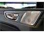 Volvo XC60 2.0 T8 AWD 299kW/407pk Aut8 MJ2027, NIEUW €82.945! Plug-in Ultra Black Exec. LUCHTVERING + BOWERS&WILKINS + PANORAMADAK + EL.TREKHAAK + HEAD-UP + PILOT ASSIST + STOELVERWARMING/-VENTILATIE&-MASSAGE + STUURVERARMING + 360 CAMERA + 21" LM-VELGEN!!