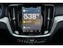 Volvo V60 T6 Plug-in hybrid AWD Plus Dark | Trekhaak | All-Season Banden | 360 graden camera | Verwarmbare voorstoelen en stuurwiel | Premium audio by Harman Kardon | Sportstoelen | Apple Carplay