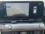 Hyundai Kona Comfort Smart 65.4 kWh / Trekhaak afneembaar 750 kg / CCS snel laden / HUD / Stuur- en stoelverwarming / Navi / Apple Carplay Android / 18" LM wielen /