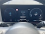 Hyundai Kona Comfort Smart 65.4 kWh / Trekhaak afneembaar 750 kg / CCS snel laden / HUD / Stuur- en stoelverwarming / Navi / Apple Carplay Android / 18" LM wielen /