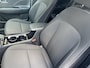Hyundai Kona Comfort Smart 65.4 kWh / Trekhaak afneembaar 750 kg / CCS snel laden / HUD / Stuur- en stoelverwarming / Navi / Apple Carplay Android / 18" LM wielen /