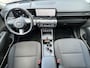 Hyundai Kona Comfort Smart 65.4 kWh / Trekhaak afneembaar 750 kg / CCS snel laden / HUD / Stuur- en stoelverwarming / Navi / Apple Carplay Android / 18" LM wielen /