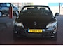 Renault Megane megane cabrio Nette Megane cabrio zeer goed onderhouden laatste grote beurt bij 202000km met oa panoramadak leren bekleding stoelverwarming xenon pdc lmv navigatie