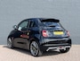 Abarth 500 Turismo 42 kWh | SOH 95% | 155 PK | Sportstoelen | Glazendak | Zomerbanden + Winterbanden | Sound Generator | Stoelverwarming | Cruise Control | LED | CarPlay | Climate Control | Sensoren Voor + Achter | Camera |