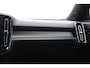 Volvo EX40 Single Motor Extended Range Plus 82 kWh / Panoramadak / Harman Kardon / 360 camera / Microtech/Nubuck / 20'' 5-Spaaks Black Diamond Cut