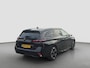 Peugeot 308 SW 1.2 Hybrid 145 e-DCS6 GT 8 jaar garantie | Elektrische stoelverstelling met geheugen | Stoelmassage | Voorstoelen verwarmd | Stuurwiel verwarming | Apple carplay Android auto | Adaptive cruise control met stuurhulp | Keyless start en entry | Alcantara bekleding | 360 visionpakket | LMV 18 inch