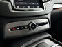 Volvo XC90 T8 Recharge AWD Ultimate Dark | SOH 95% | Panoramadak | 360° camera | Luchtvering | Harman Kardon | Head-up display | Stoel- en stuurverwarming | Trekhaak