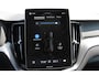 Volvo XC60 T6 350PK Automaat AWD Plus Black Edition Google infotainment / 21" lichtmetalen velgen / Verwarmbare voorstoelen en stuurwiel / Adaptieve cruise control