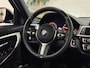 BMW 3-Serie Touring 318i M Sport Edition | 19" | Panorama | ShadowLine